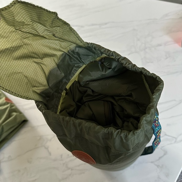 Wilderdog Kibble Bag and Sleeping Bag in Olive - Picture 4 of 9